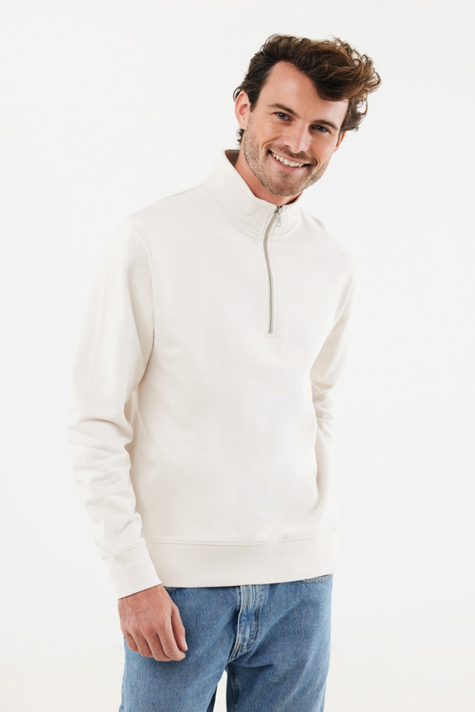 IQONIQ Elgon gerecycled katoen sweater met kwartritssluiting
