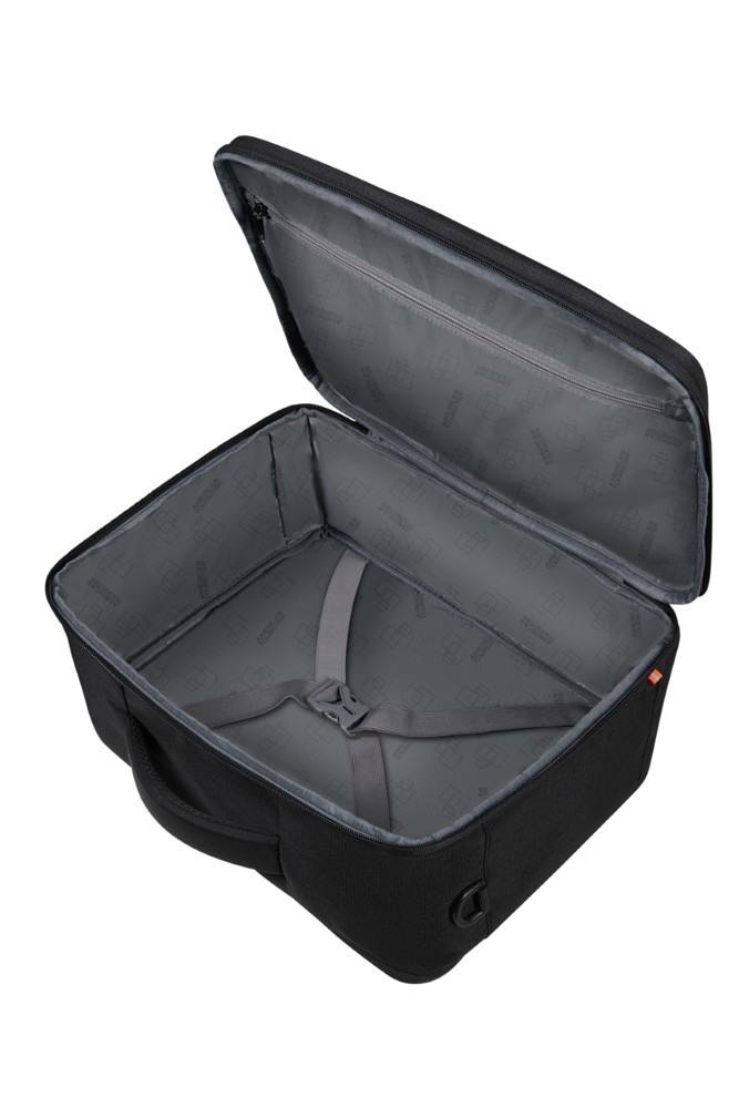 American Tourister At Work Nxt 3-Way Boarding Bag 15.6"
