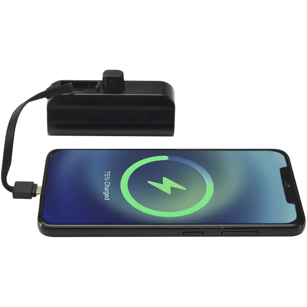 Alnair Type-C powerbank van 5000 mAh 10 W van gerecycled plastic met ingebouwde klapstandaard en 2 in 1 kabel