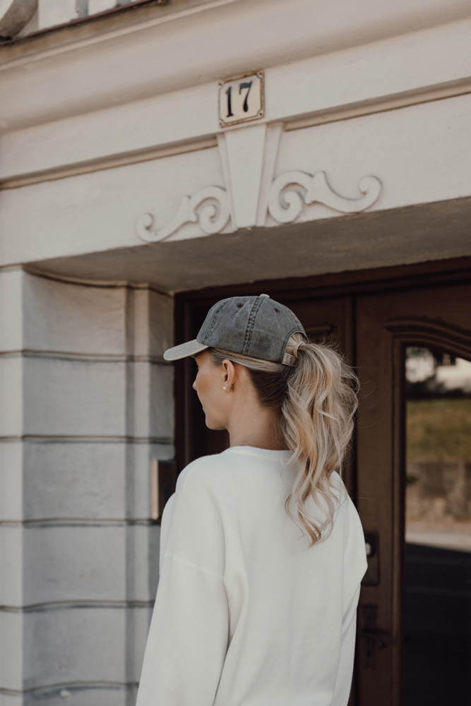 BEAU AWARE™ Washed 6 panel 270gsm cotton twill two tone cap